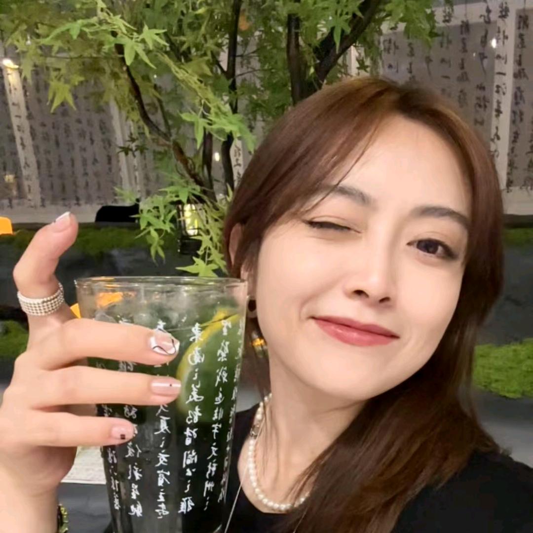明星营养师贺奕然(孕后两个月)_斯柏影