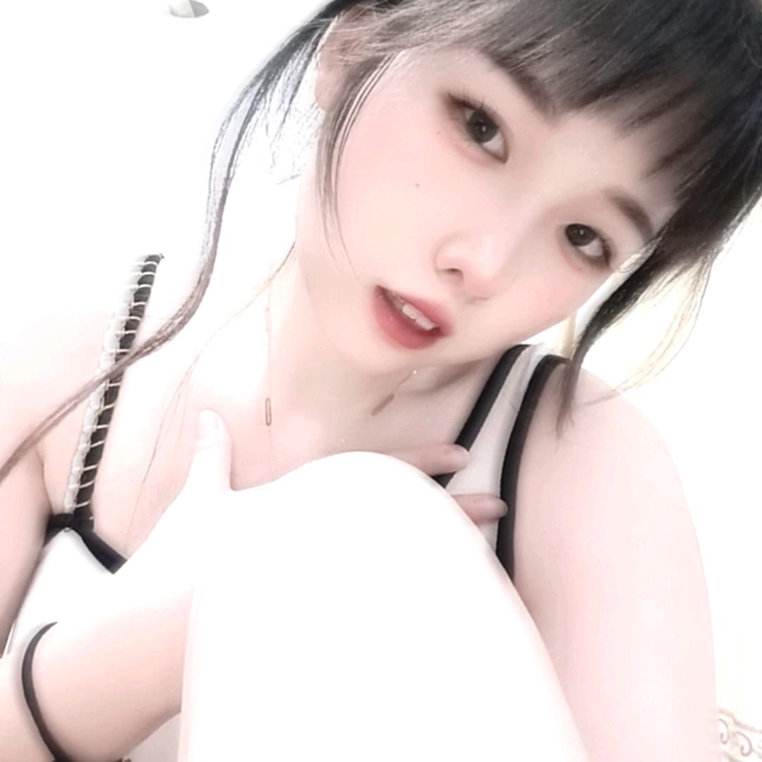 @ 月月吖 💔