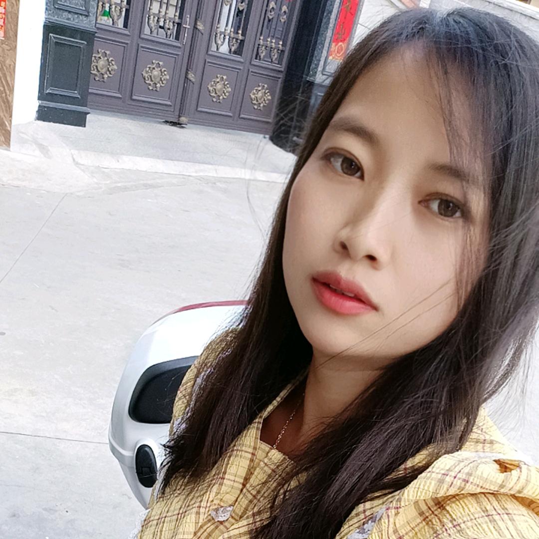小进🍀姐姐