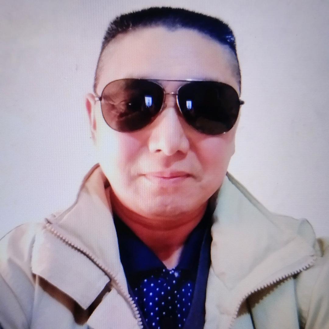 实事求是、坚持真理