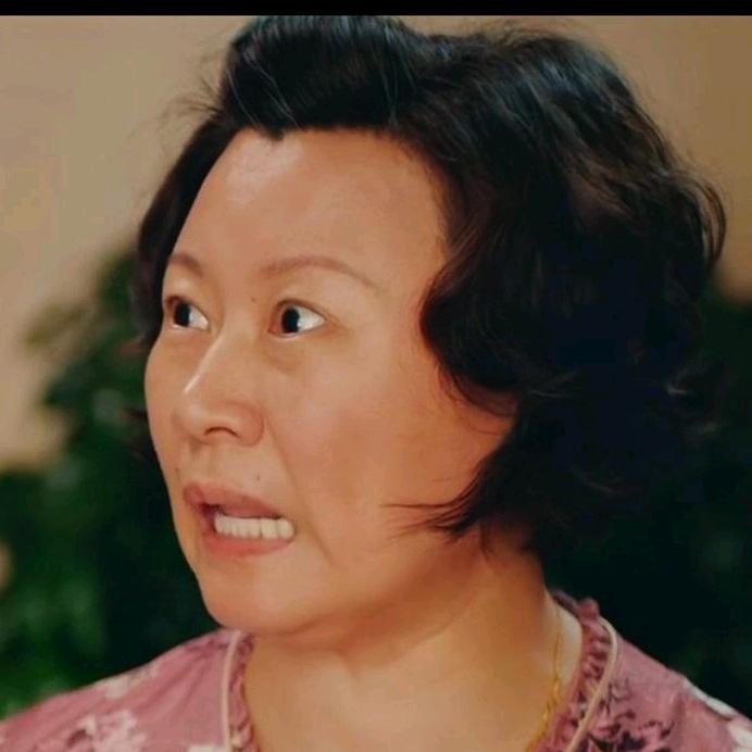 狠人大帝侯桂芬头像