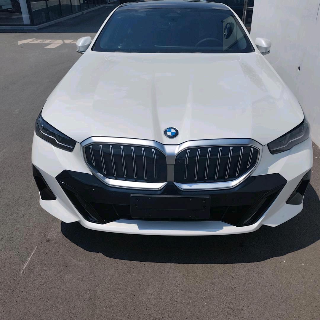 新郑中升宝马。