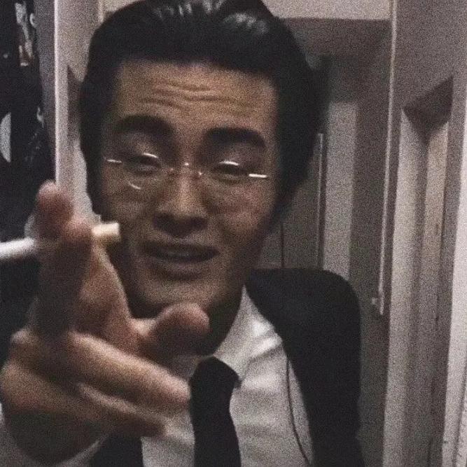 艺  术  家