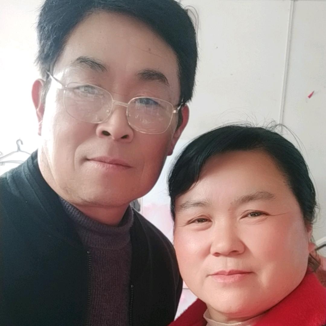收头发的小老头，