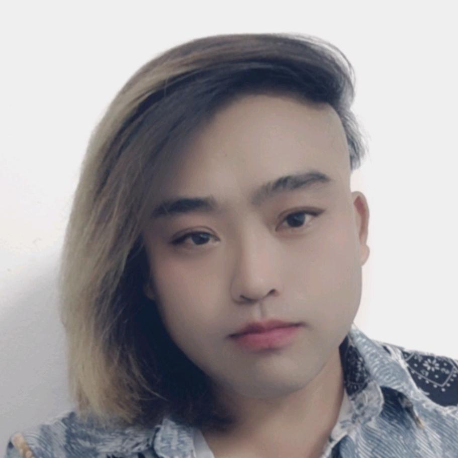 无人陪我夜已深