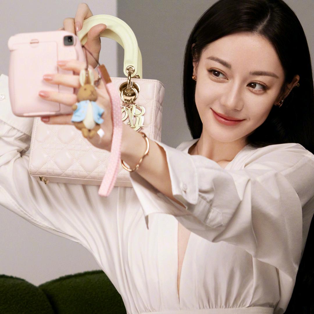 卿予花.