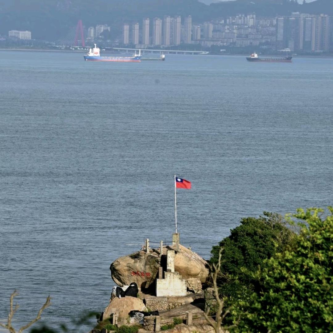 蒋校长的小跟班