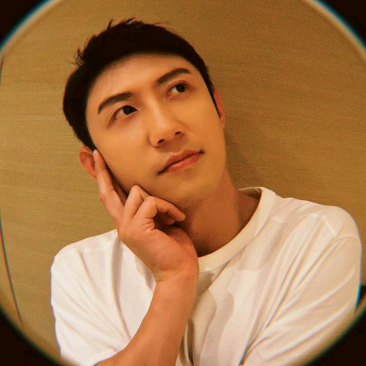 鲸鱼大王🐳👑