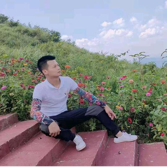 本是善良的峰哥💋