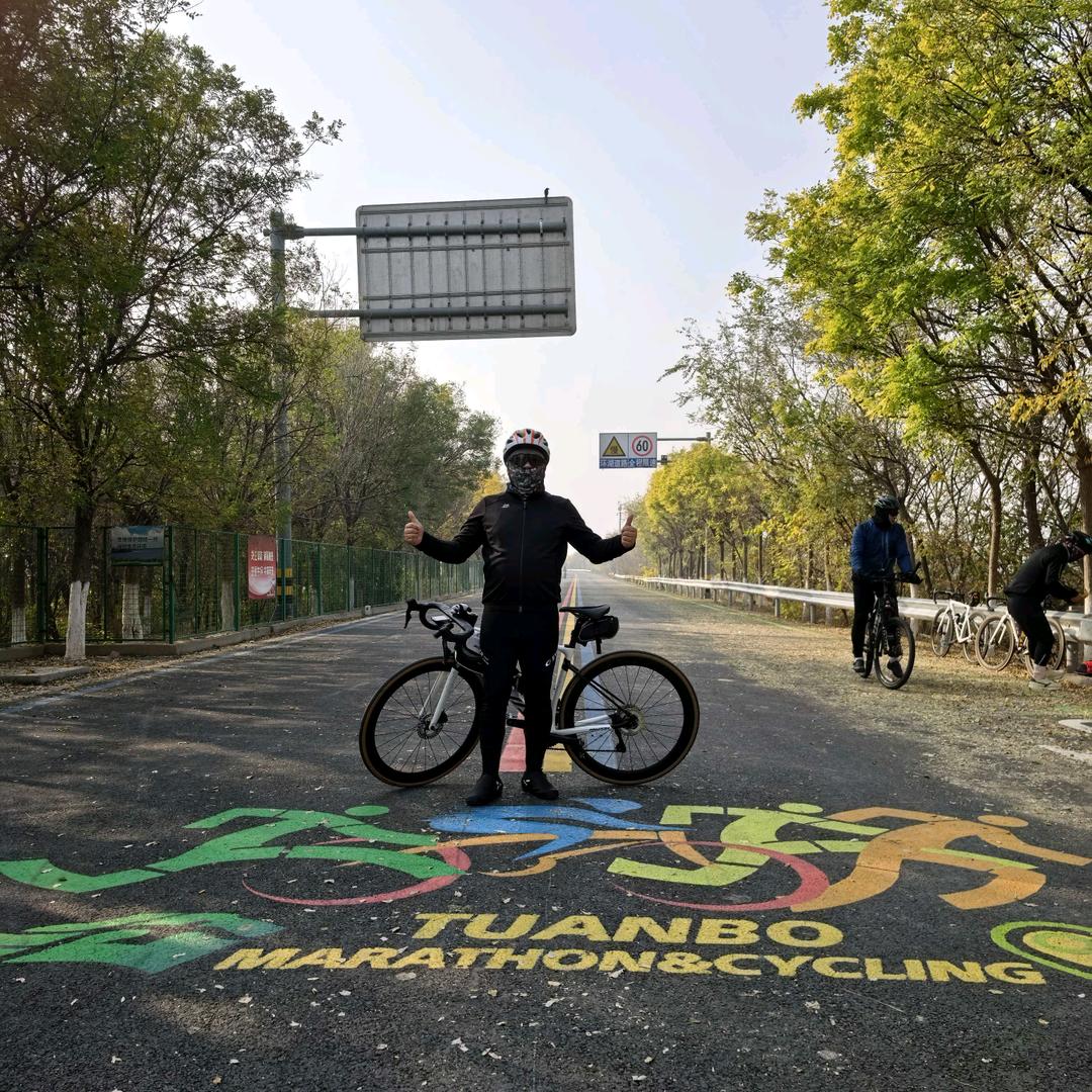 卖防盗门的姚哥爱骑行