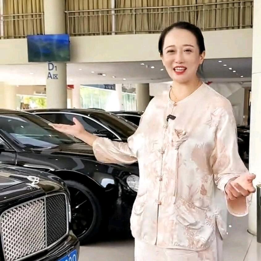 成都田园二手车金老板（收车）