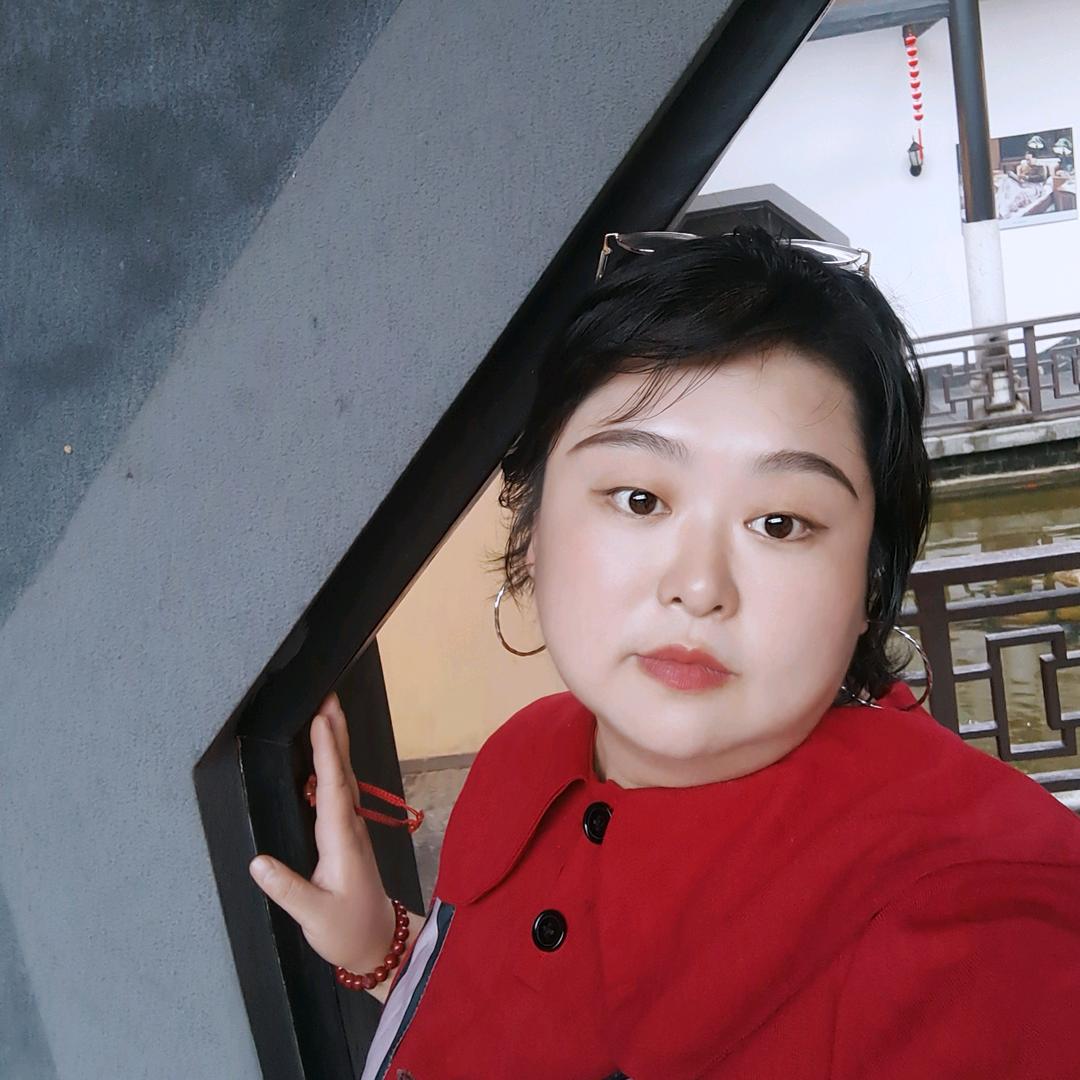搬砖的小阿姨