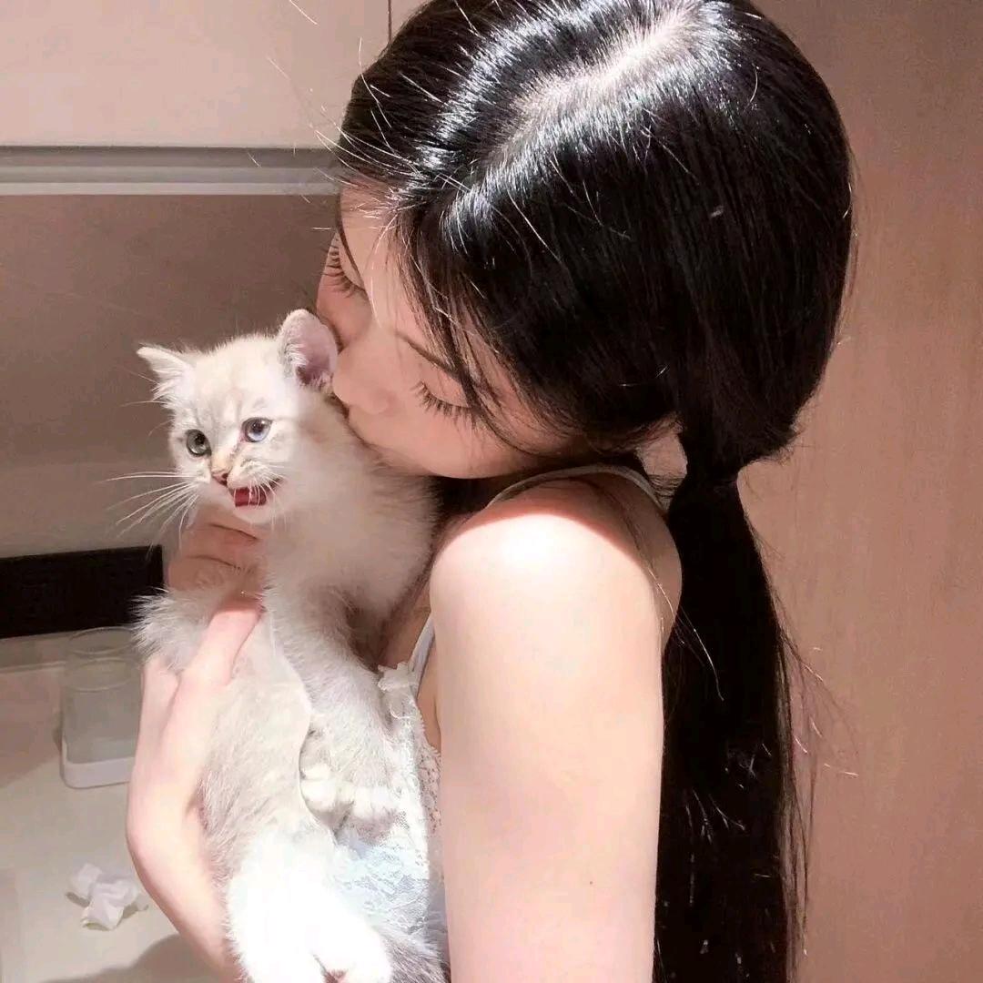 千千.