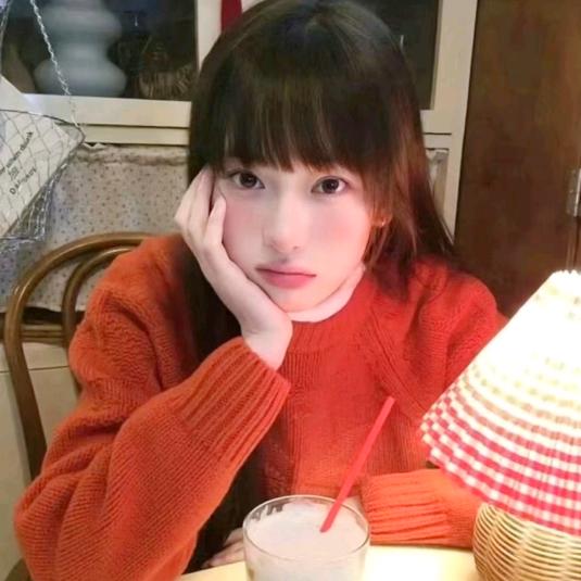 小呦^