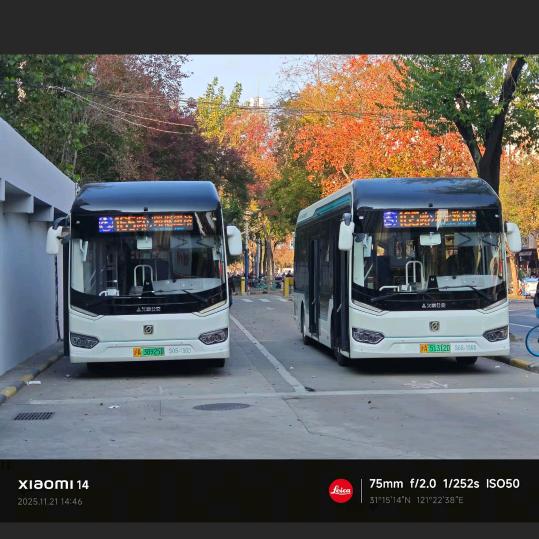 上海165路是一名公交车是公交车车迷