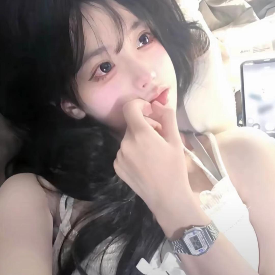 呦呦.