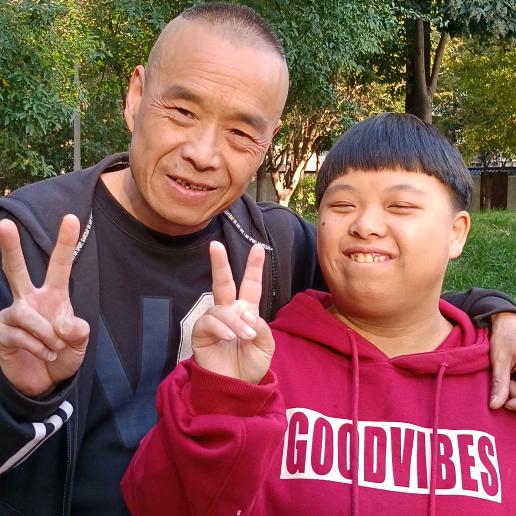 快乐的晨晨