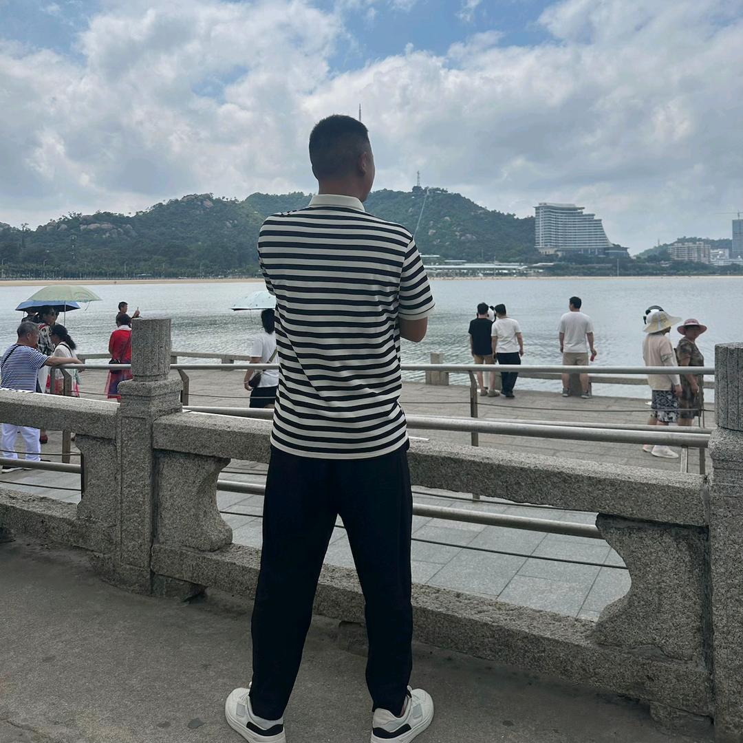 看热闹不嫌事大