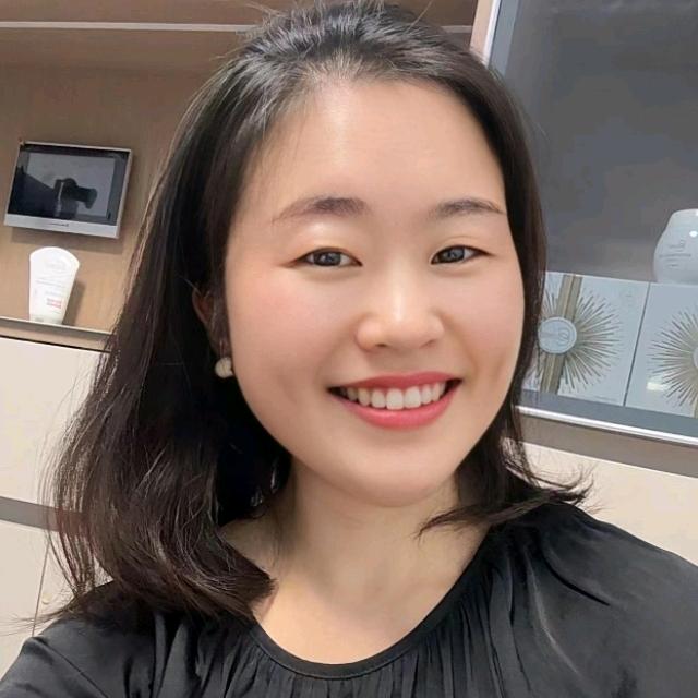 @云微冠～超姐调肤原料工厂