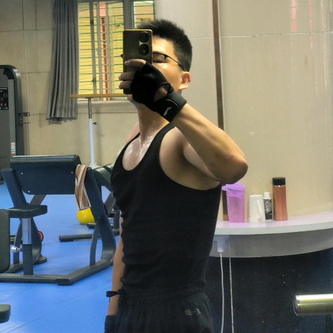 小阿飞-Fly（涨粉中）