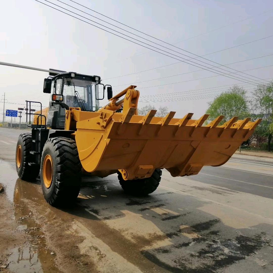 50装载机六轮渣土车