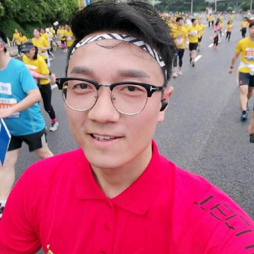 马拉松主持人吴鹏