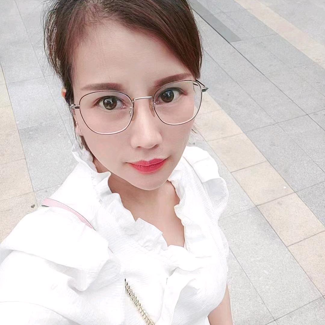轻奢世家柳州火车站店的凤姐