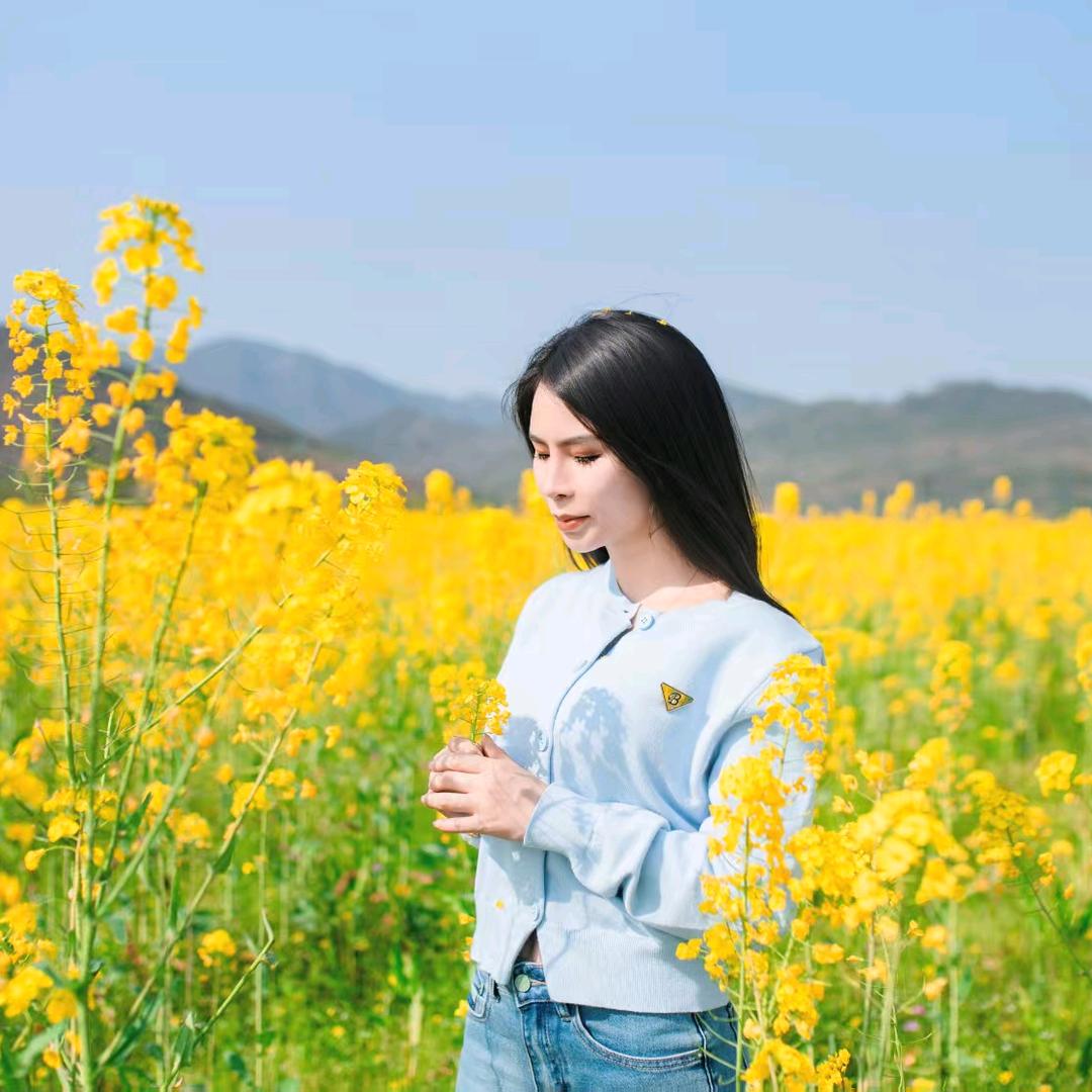 子衿（欧耶舞蹈）