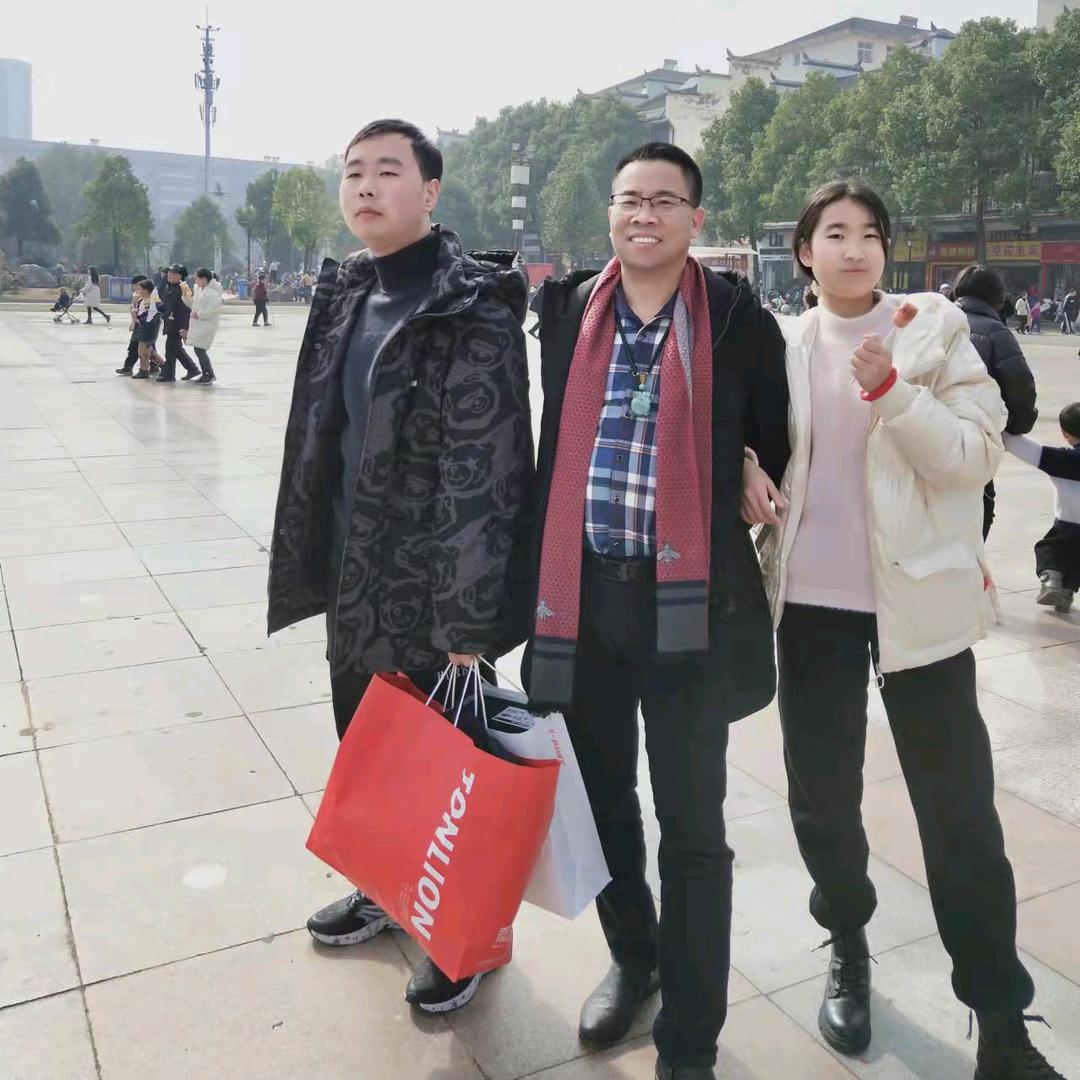 湖南麻阳苗族自治县林都十三郎果业自家果园