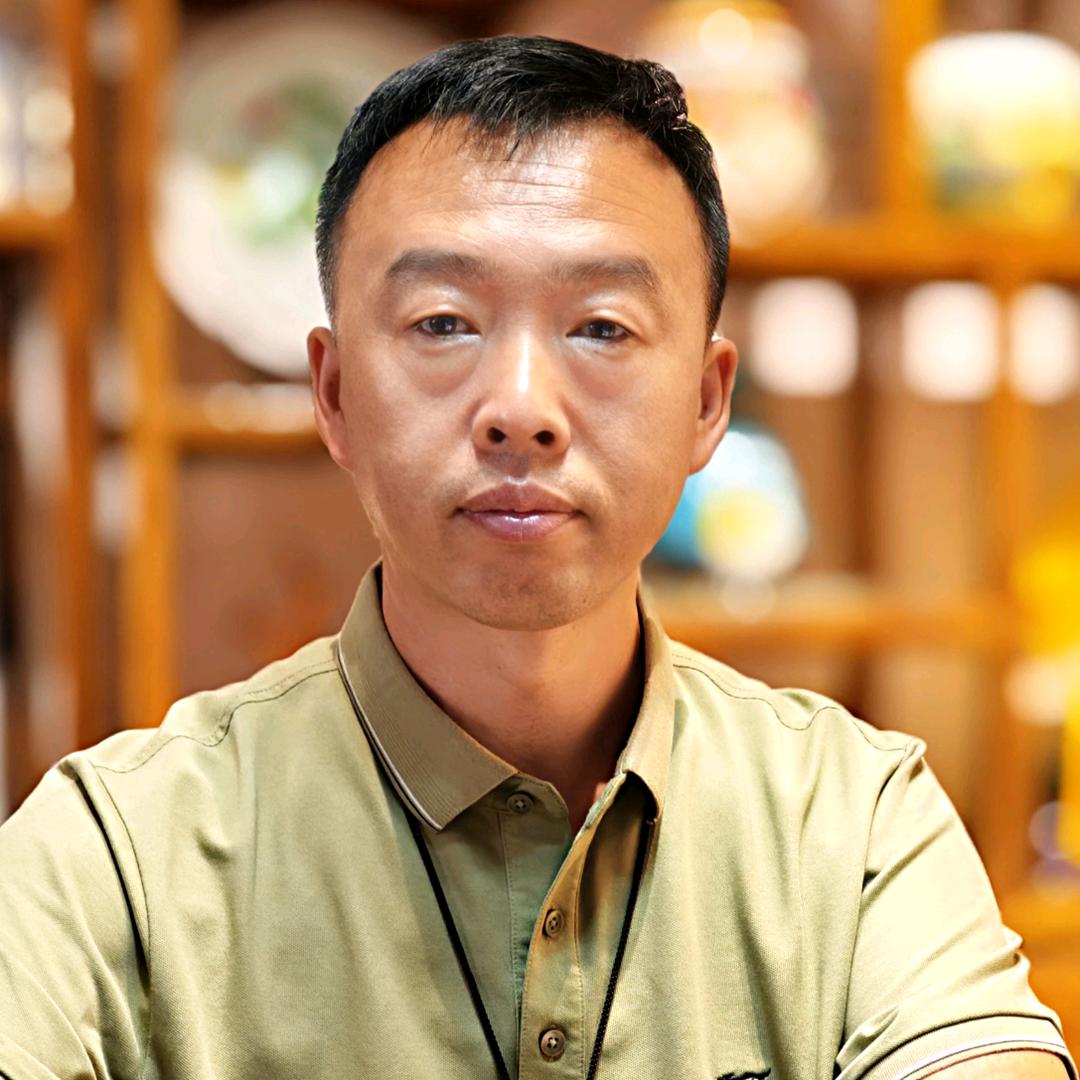 成吉思汗派来的龙龙