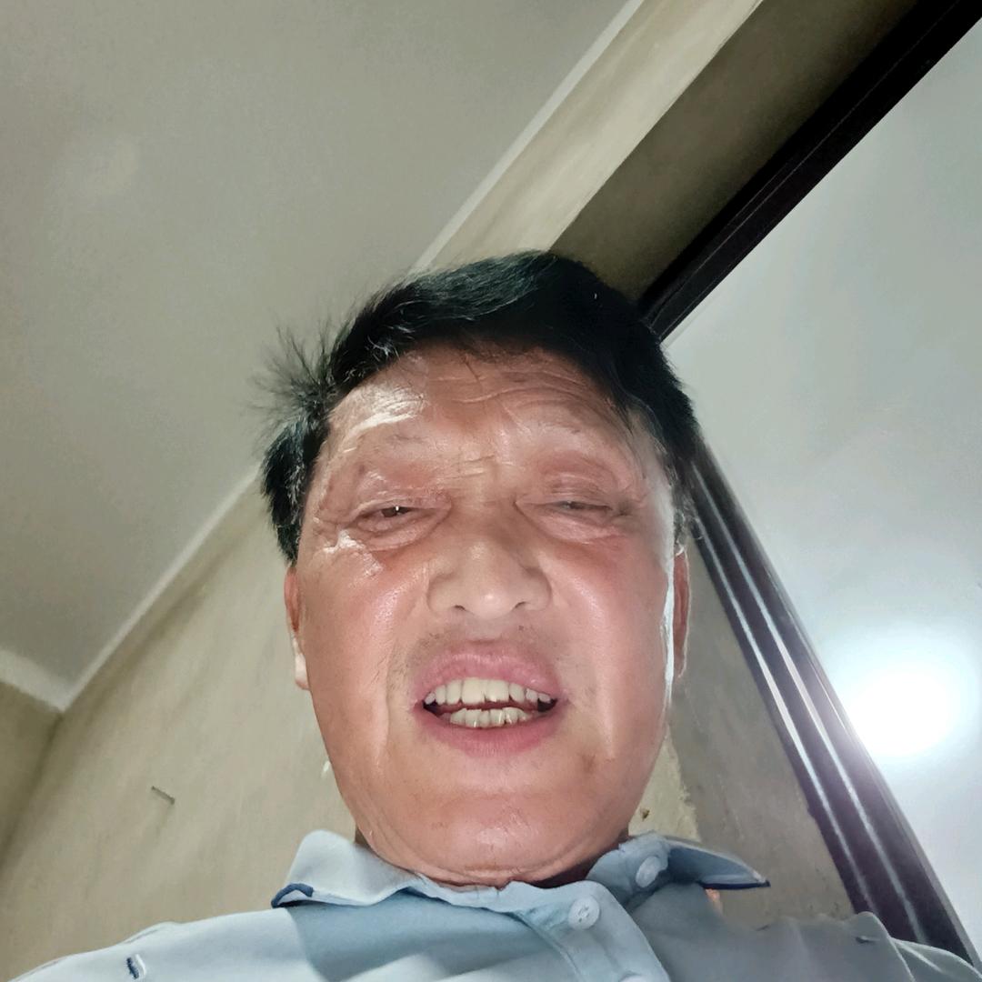 陈哥.