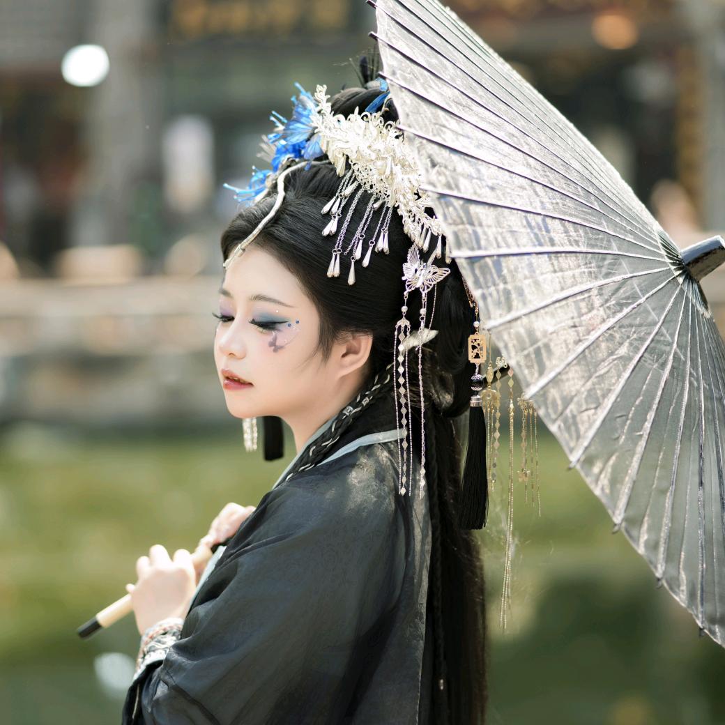 𝗠𝗮𝗸𝗮𝗯𝗮𝗸𝗮