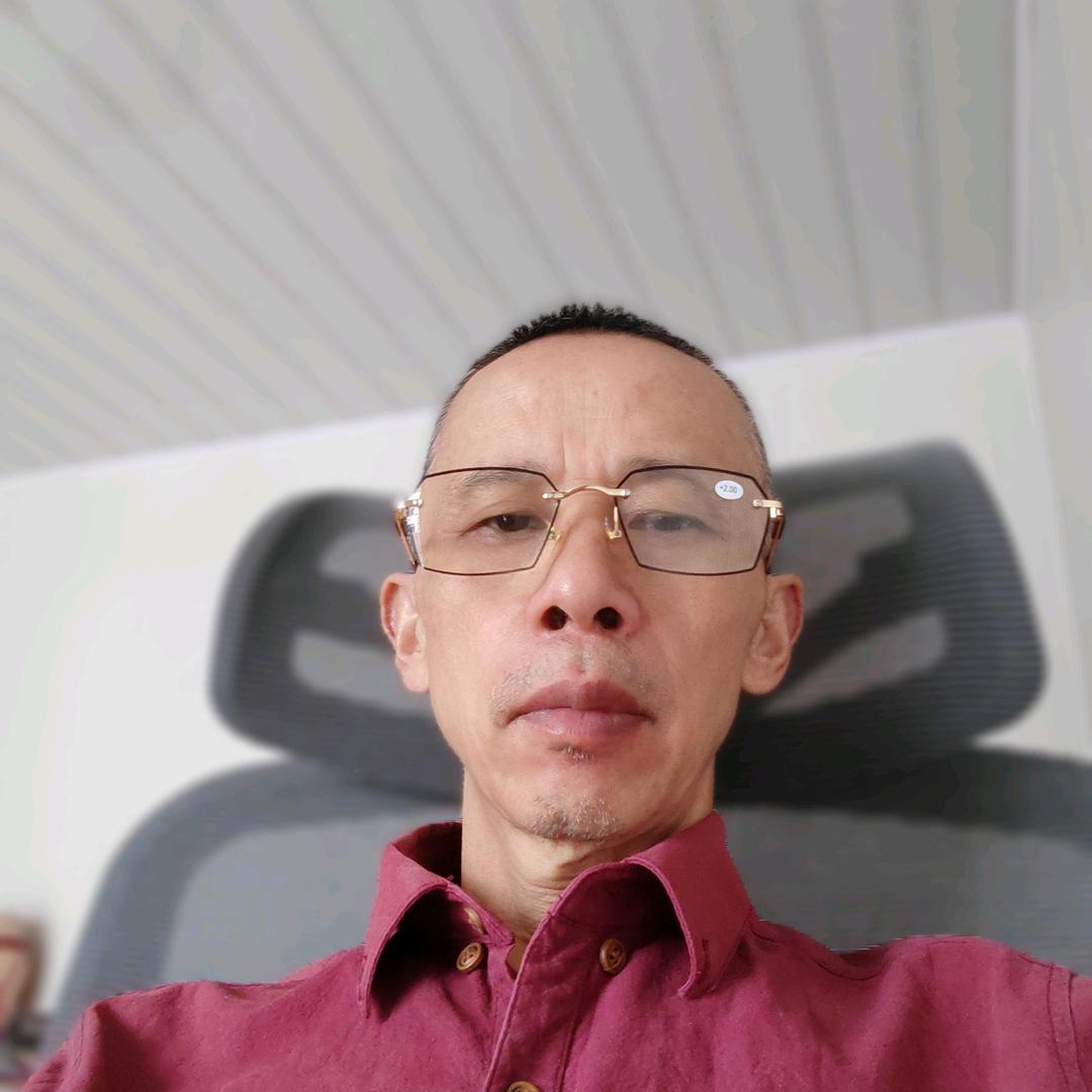 艾怡人