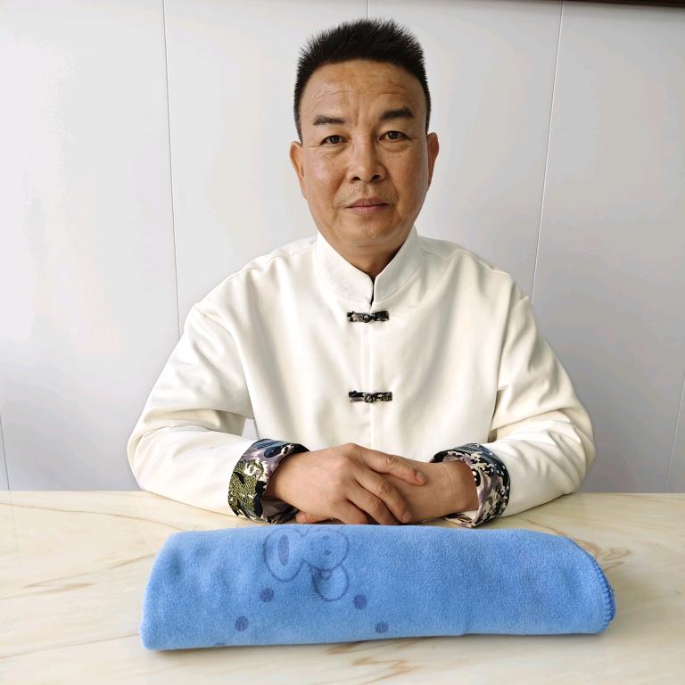 刘津君