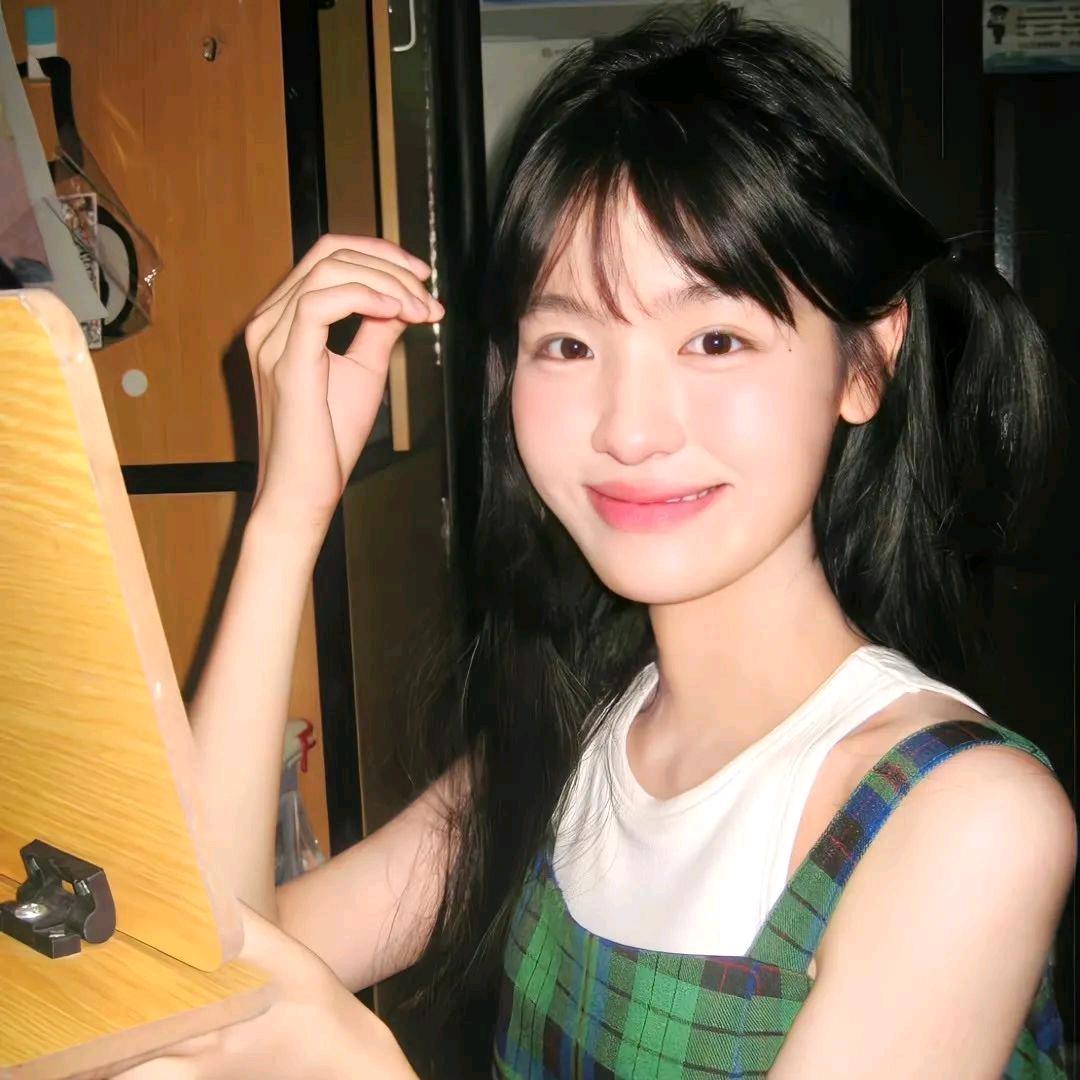 巷子里的🐱