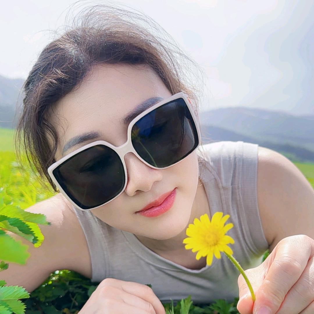 九月菊(˵¯͒〰¯͒˵)崇笙