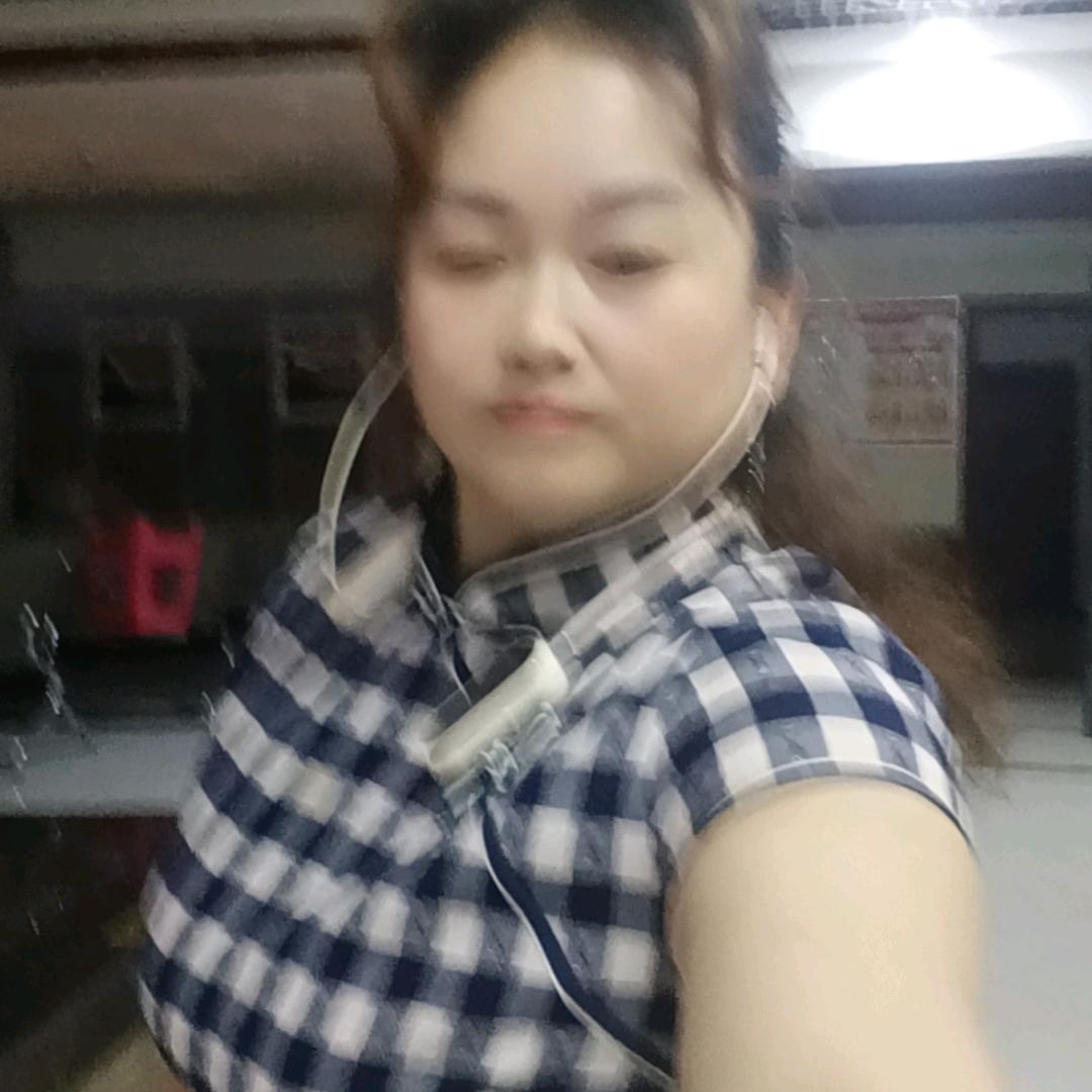 英姐小号开播晚上6.10