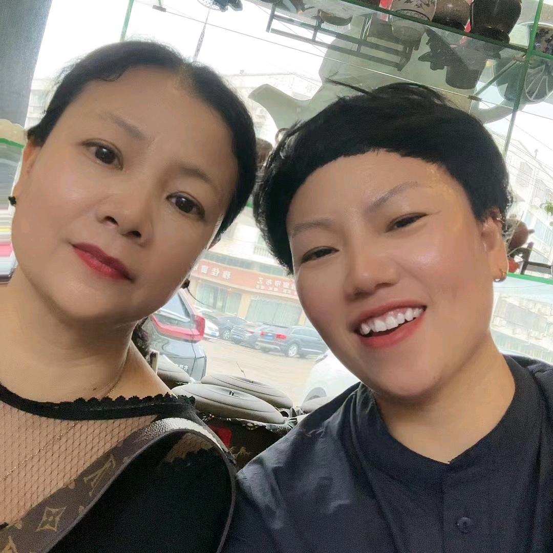 小个子二姐，银菊