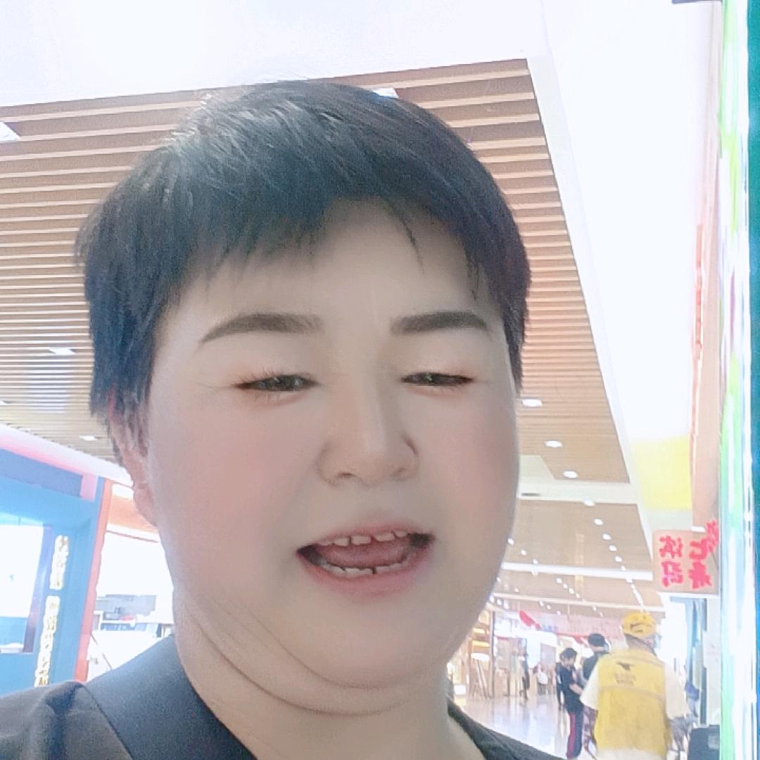 张霞