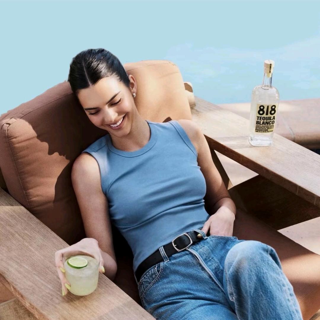 吃蛋挞的烤面包