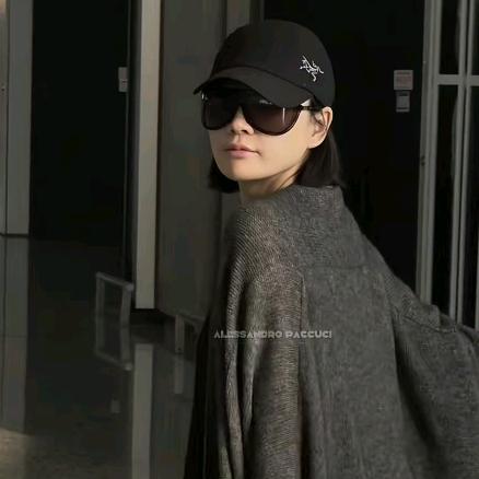 洛哥（高奢女装）。