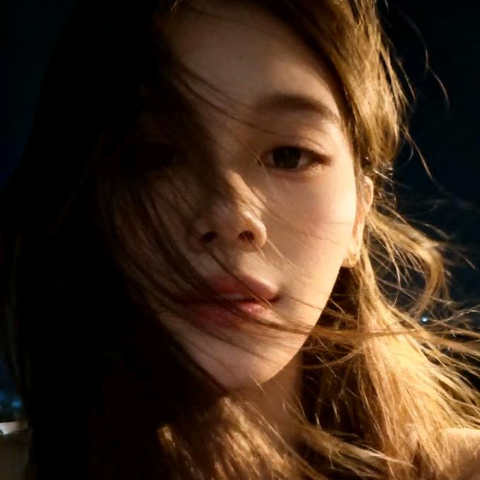 @এ᭄ོ浅笑不语ృ༊