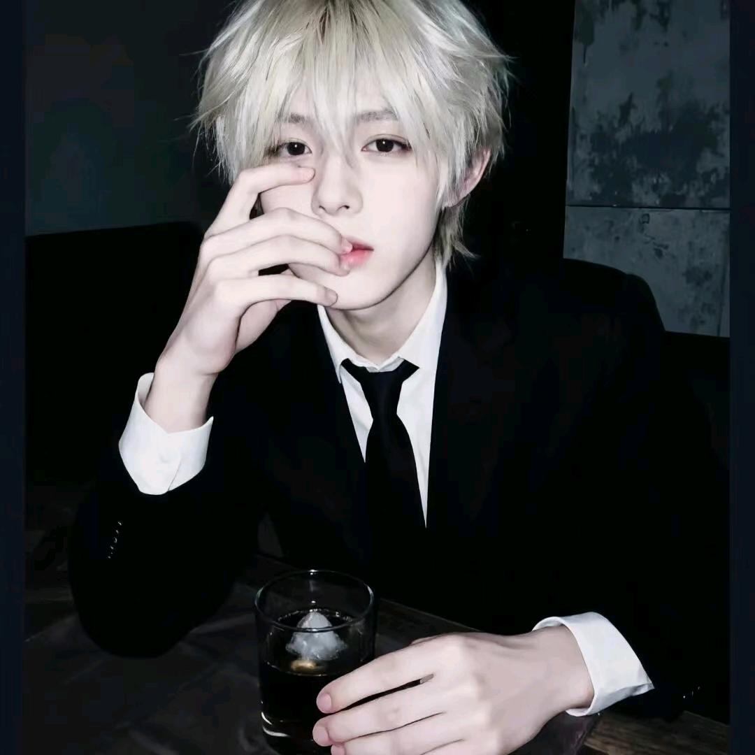 可怜的小男孩