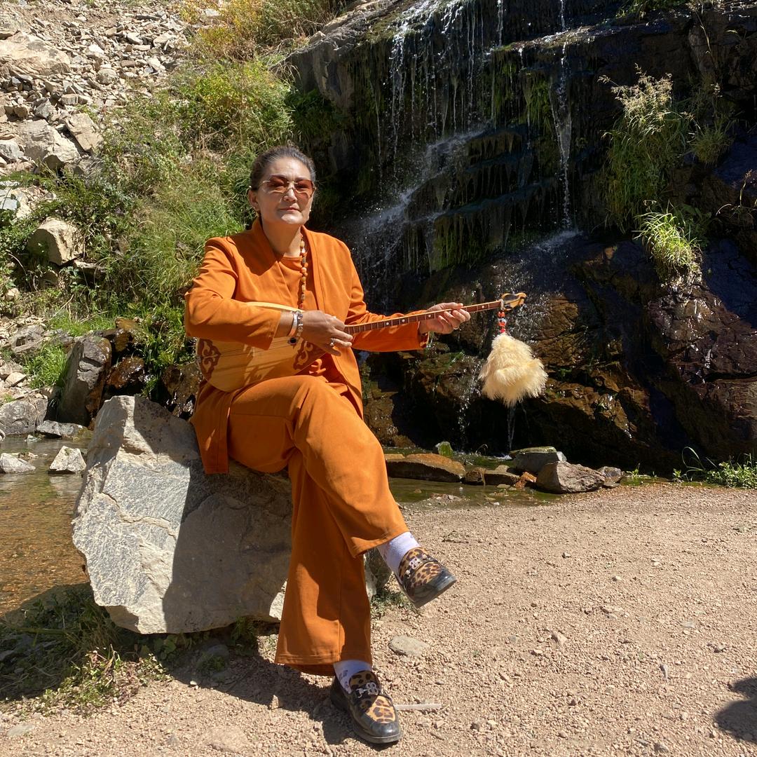 努尔古丽，吾拉了汗，