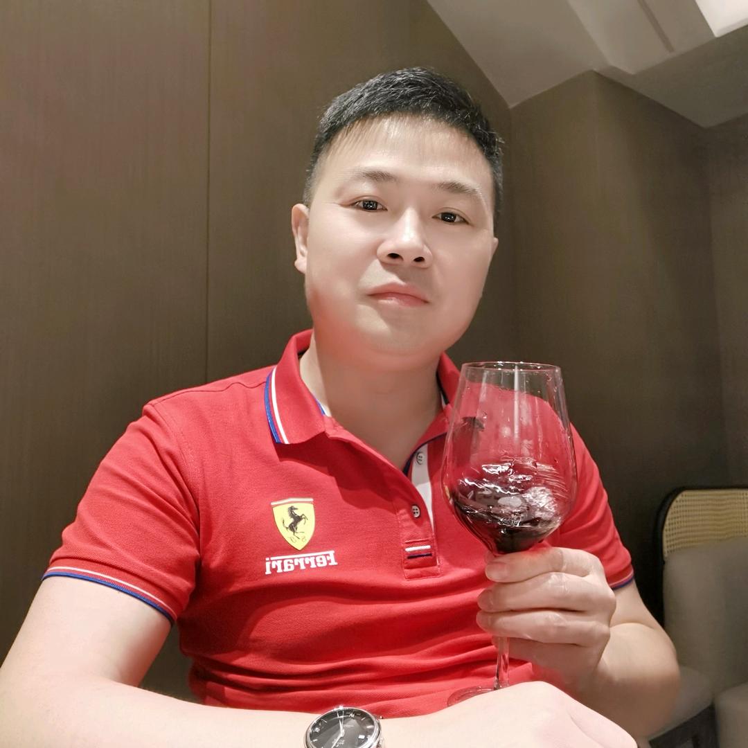 电梯小伙～涛哥