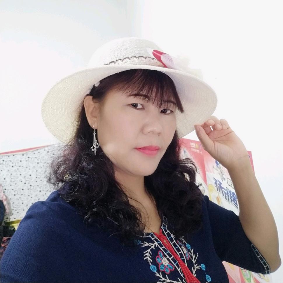 云南妹每天上午十点左右直播