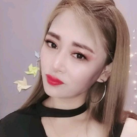 依依💐💐（情歌）