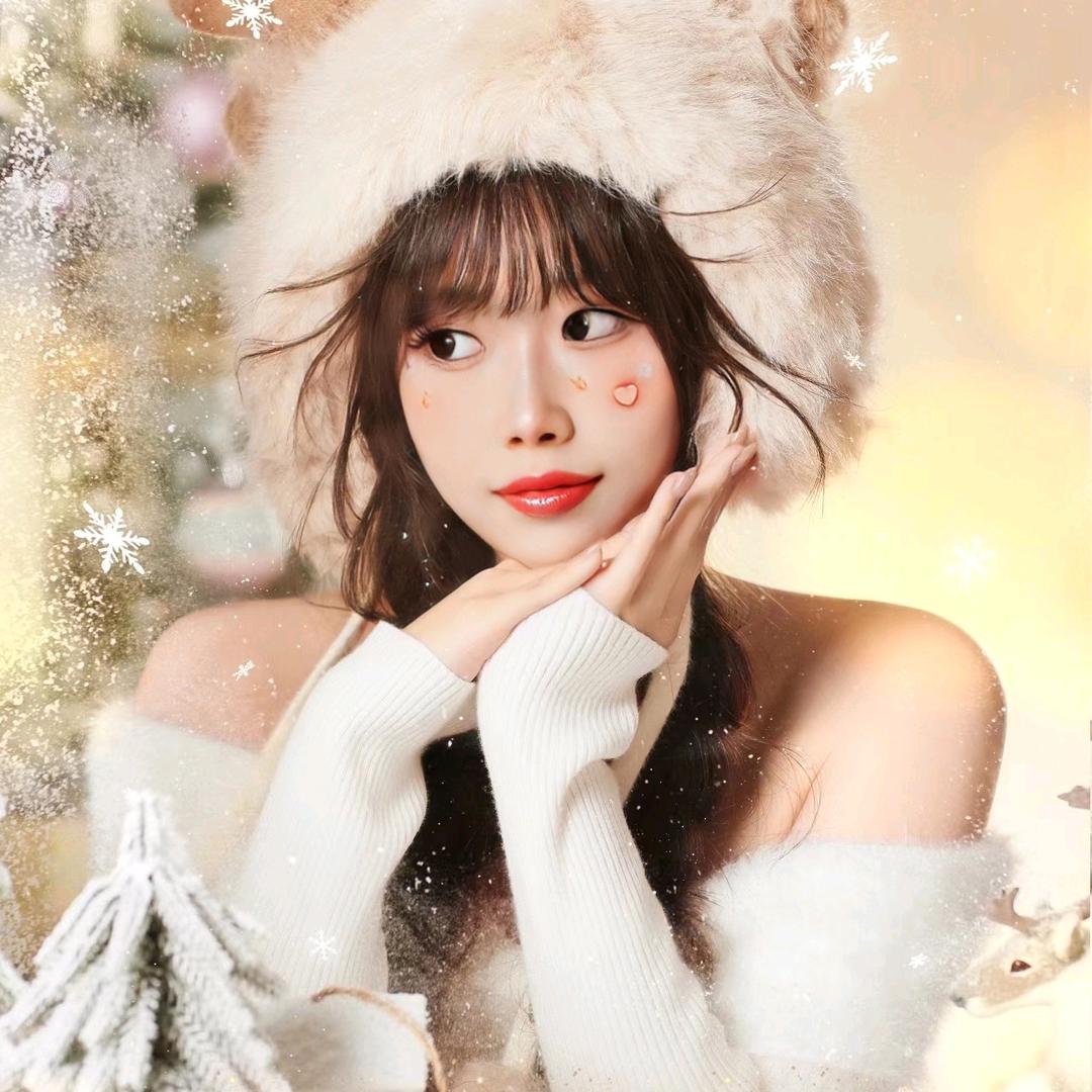 背着电热毯的女孩