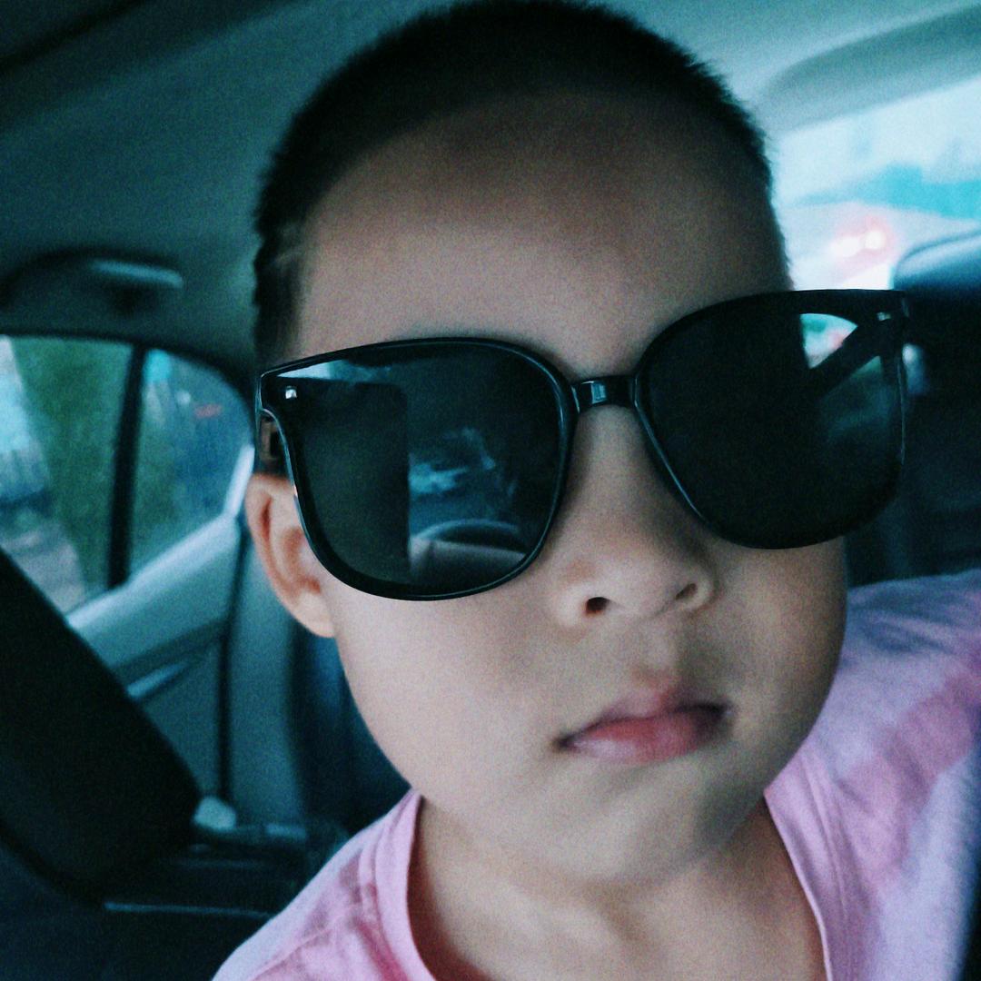 这我家少爷儿啊