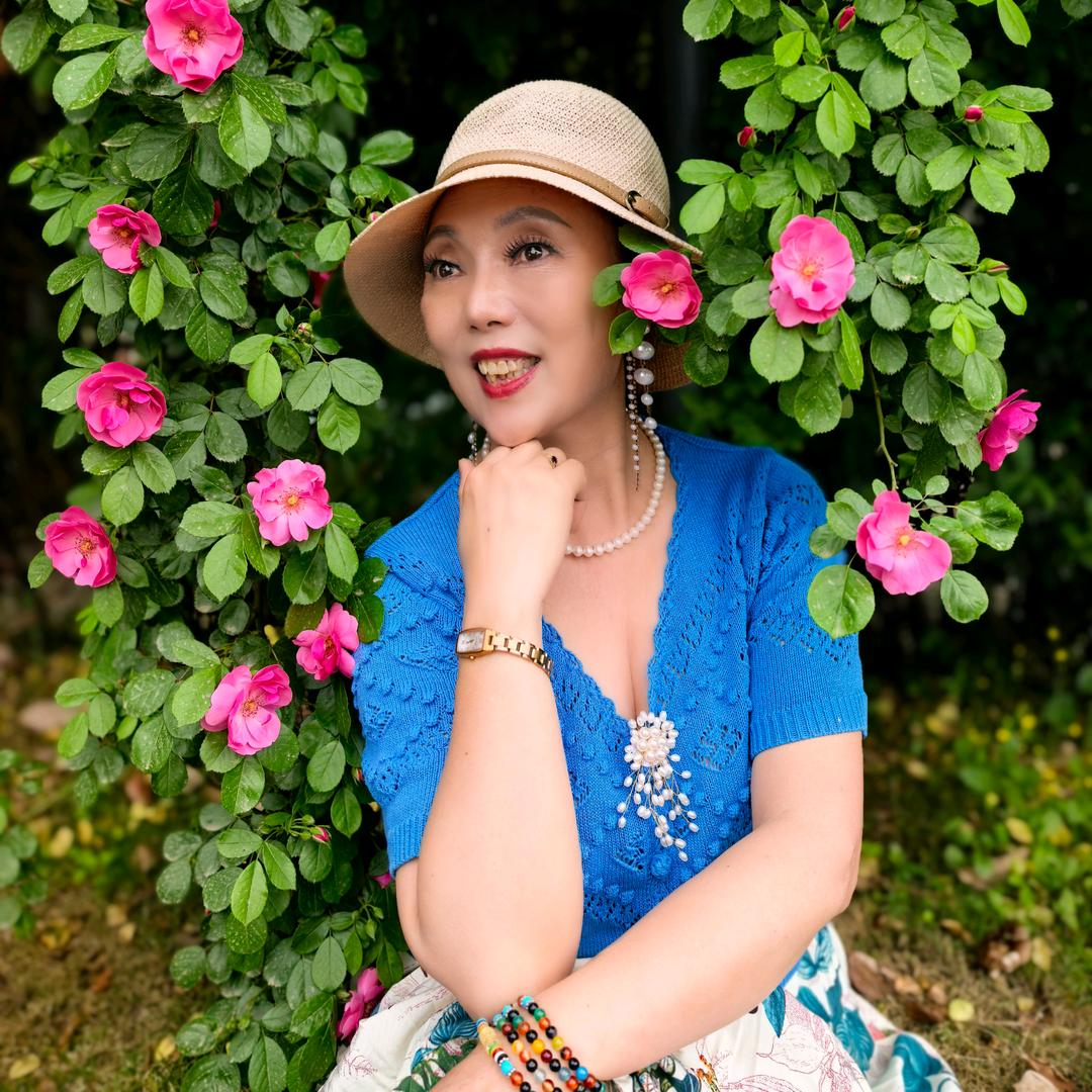 英子